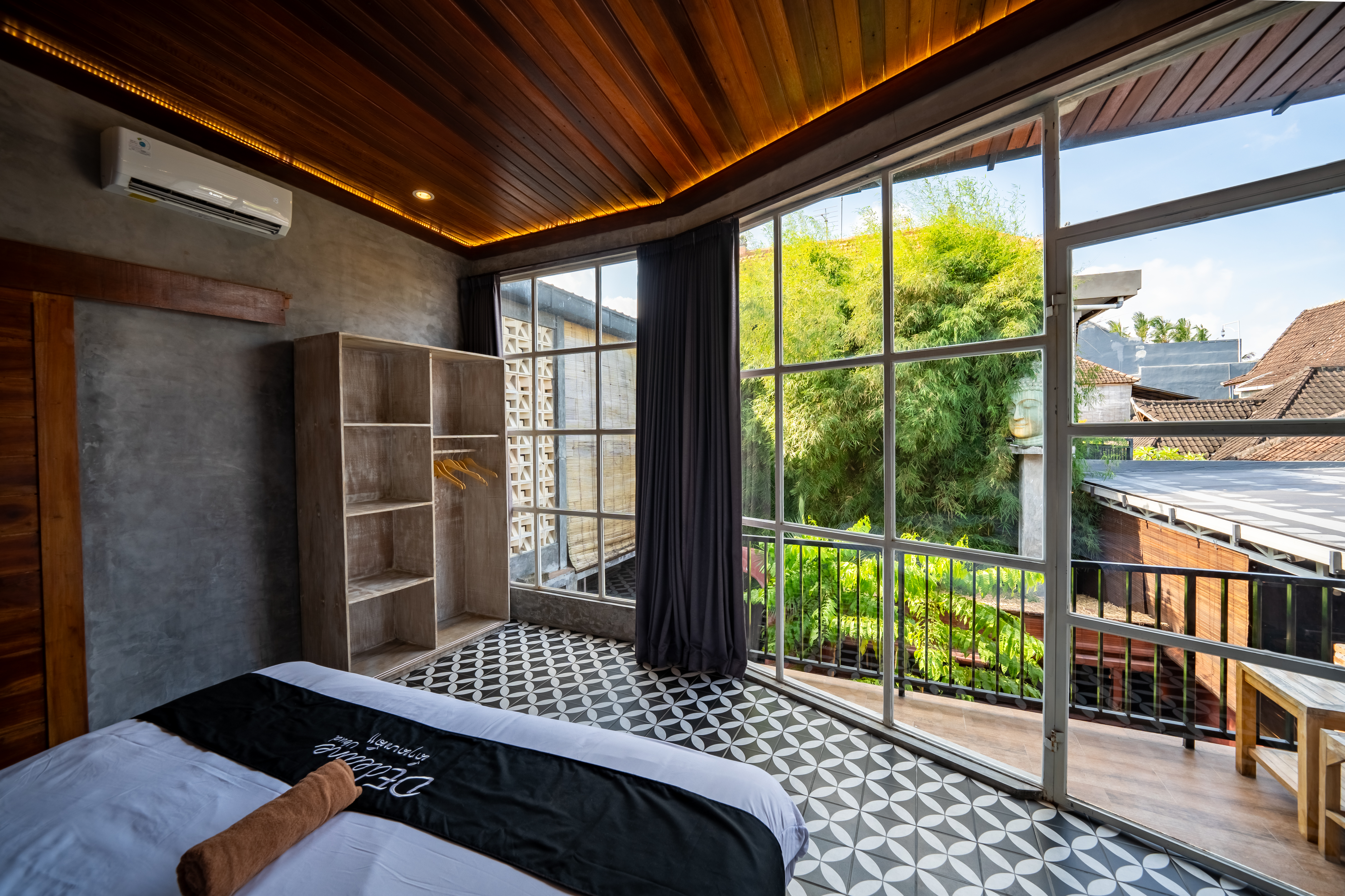 Room 13 – Double Bed Room with Patterned Wall & Decorative Floor